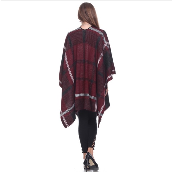 Red poncho/blanket scarf wrap - Picture 2 of 3